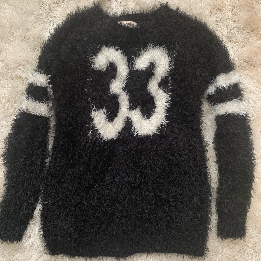Boutique Fuzzy Sweater Perfect for Winter